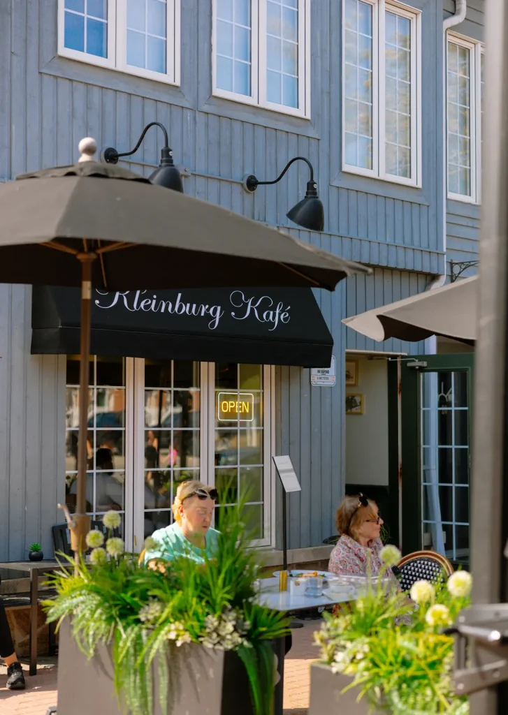 Kleinburg village cafés